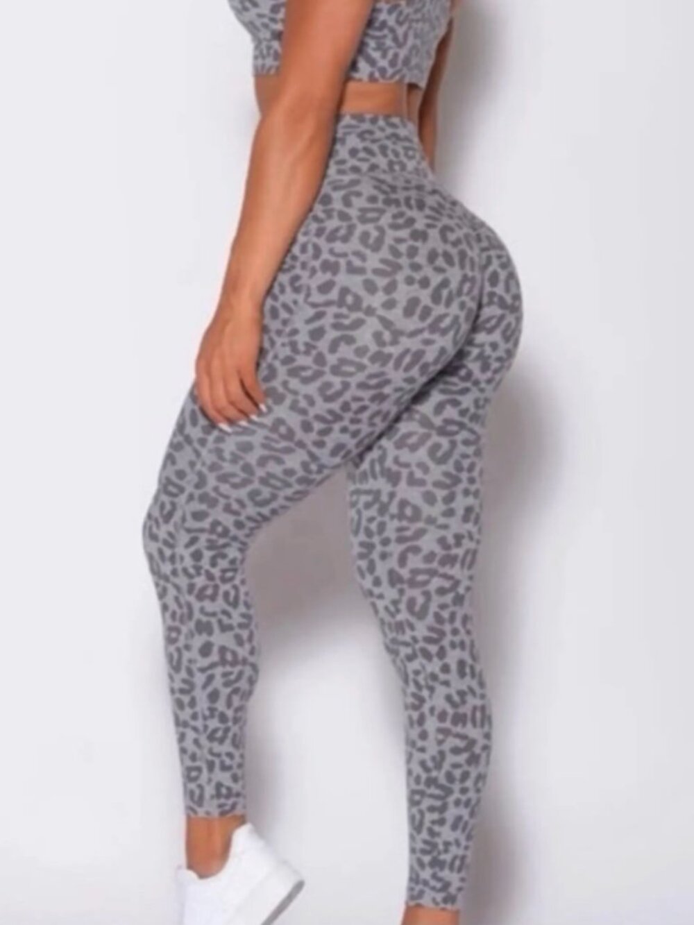 Bombshell Sportswear Cheetah Leggings Grey